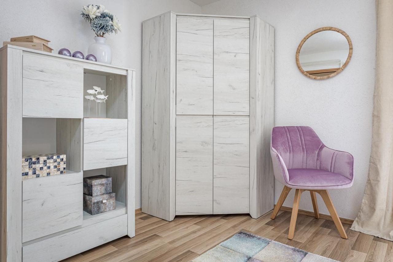 Luxury Apartments Gina Ровінь Екстер'єр фото